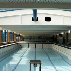 Schwimmbecken